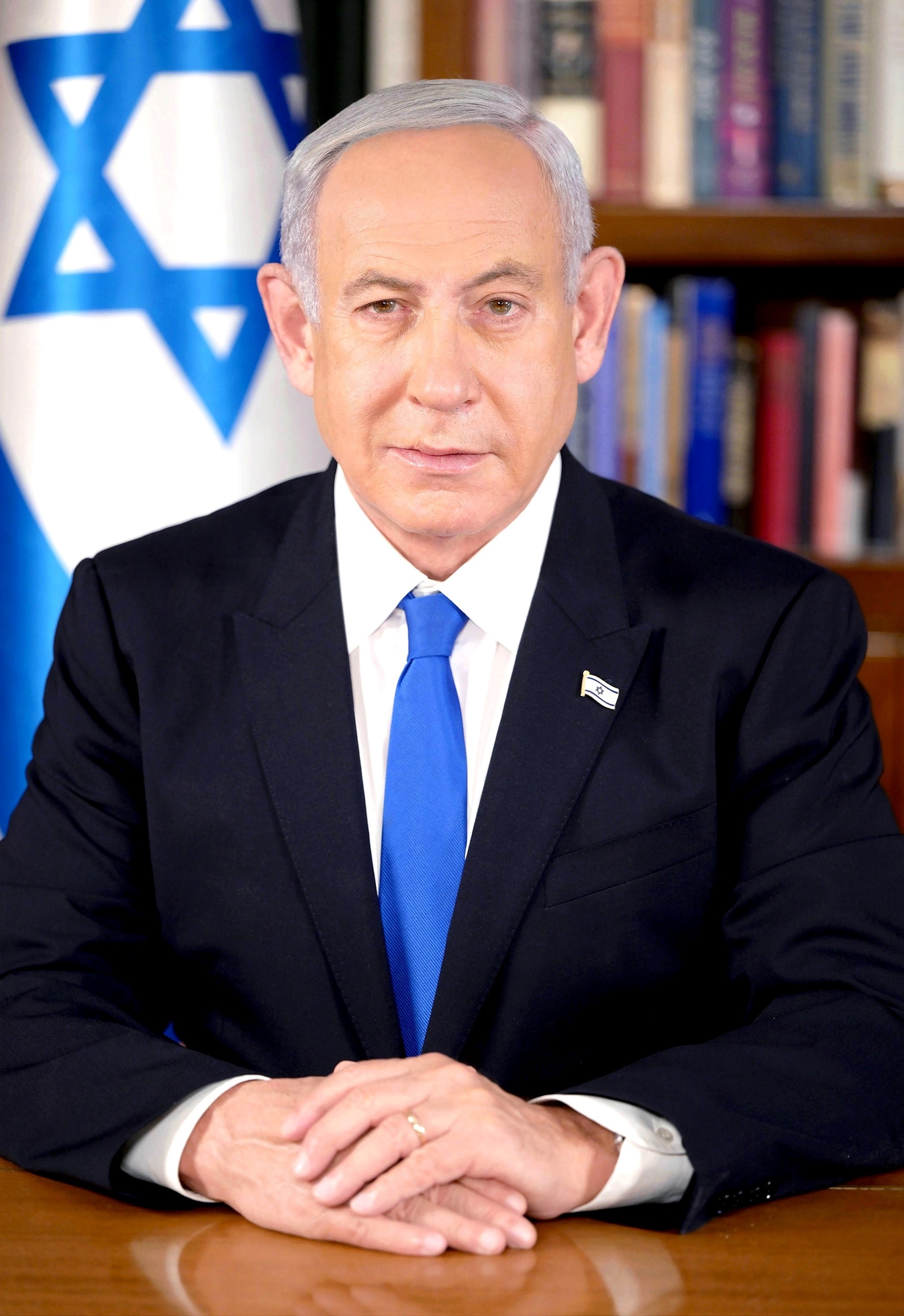 auteur Benjamin Netanyahu de la citation Ceux de la communauté internationale qui refusent de mettre des lignes rouges avant l'Iran n'ont pas le droit moral de placer un feu rouge avant Israël.