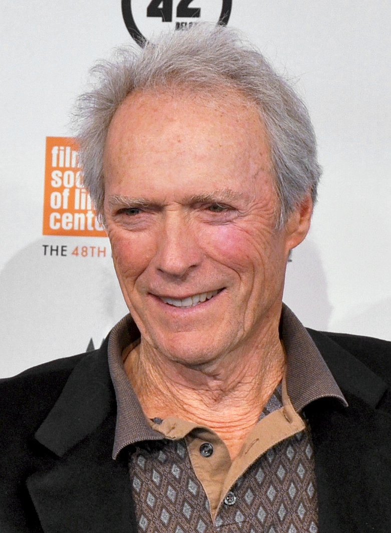 auteur Clint Eastwood de la citation Hitchcock croyait que s'il y avait trois ou quatre scènes mémorables dans un film qui serait suffisant pour le conduire, mais je ne sais pas si c'est vrai ou non.