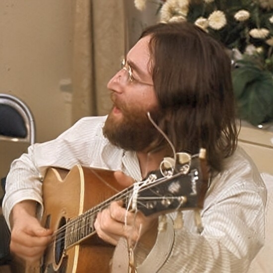 auteur John Lennon de la citation L'amour a besoin d'être aimé.