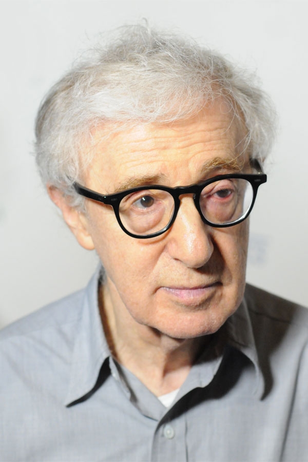 auteur Woody Allen de la citation Depuis que l'homme sait qu'il est mortel, il a du mal à être tout à fait décontracté.