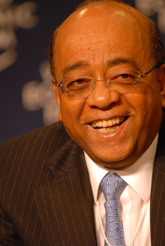 auteur Mo Ibrahim de la citation Nous ne pouvons pas nous attendre à une loyauté envers un régime injuste.